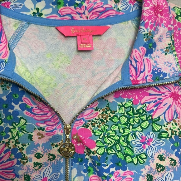 NWOT Lilly Pulitzer Melana Popover Luxletic Medium UPF 50 Item# 2M - Picture 3 of 5